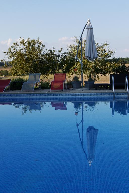 Bed and Breakfast La Lunaire Verteillac Zimmer foto