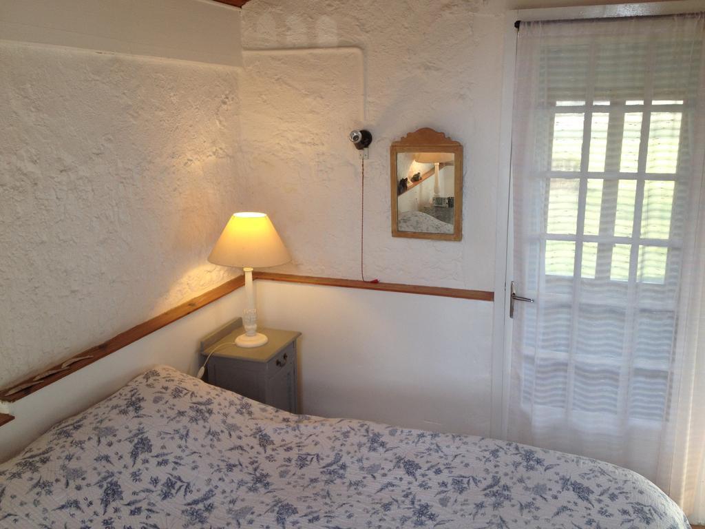 Bed and Breakfast La Lunaire Verteillac Zimmer foto